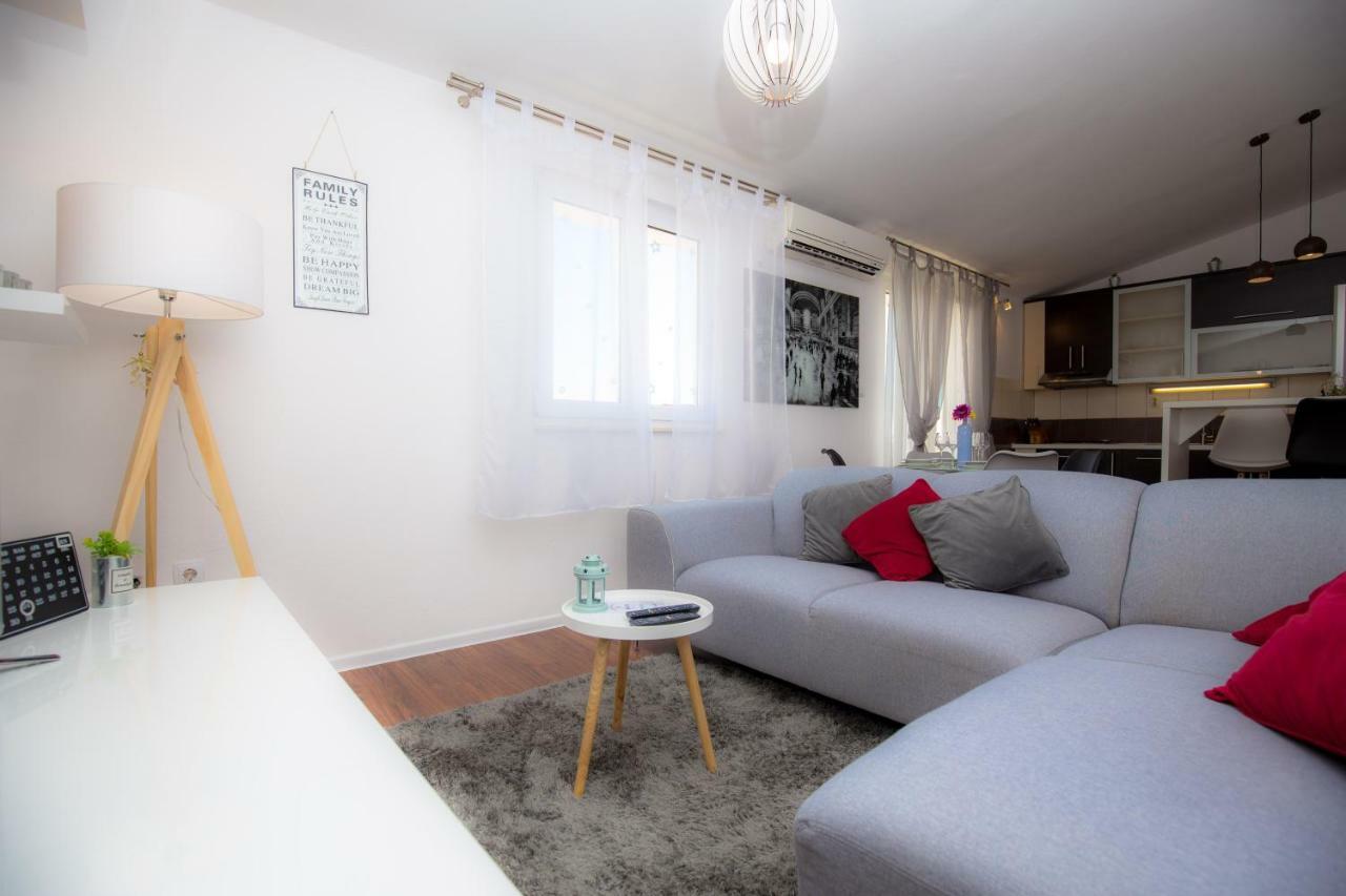 Apartman Marko Primosten Bagian luar foto