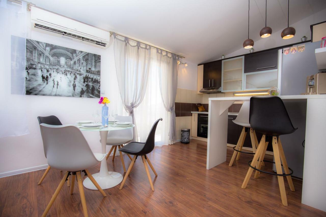Apartman Marko Primosten Bagian luar foto